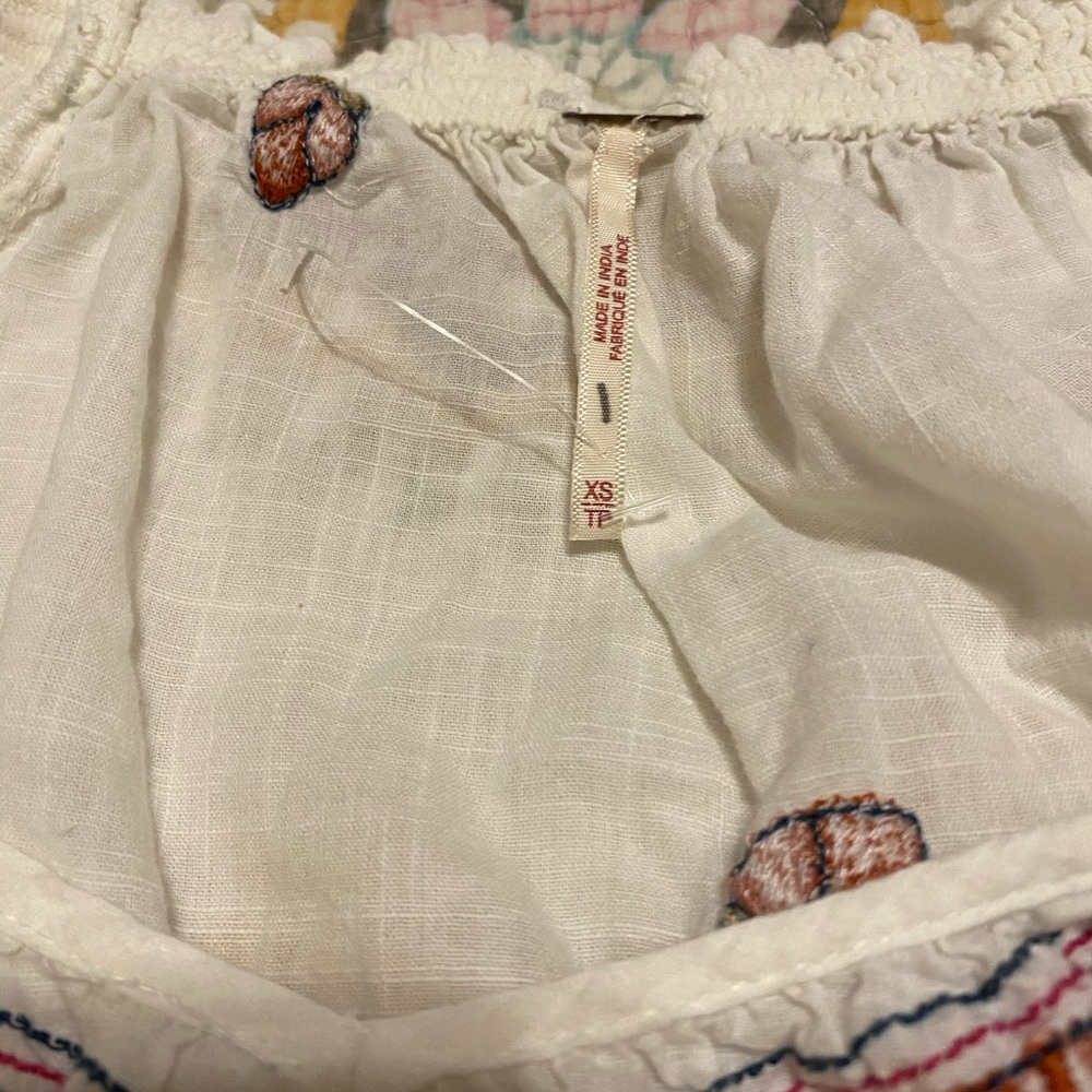 Free People XS Balloon Sleeve Floral Multicolor Embroidered Folksy Top - Picture 3 of 5